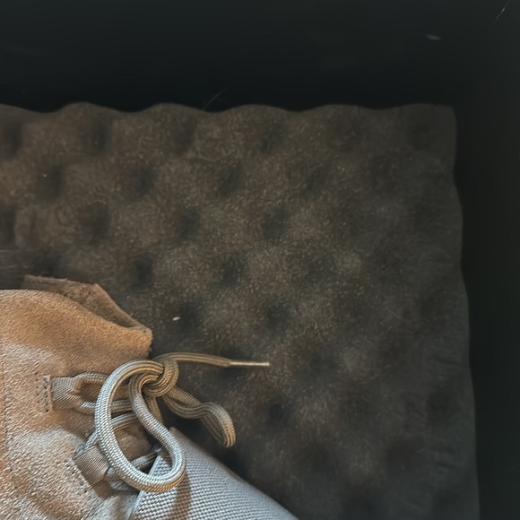 Yeezy boost 750 chocolate/ gummy sole - Picture 9 of 12